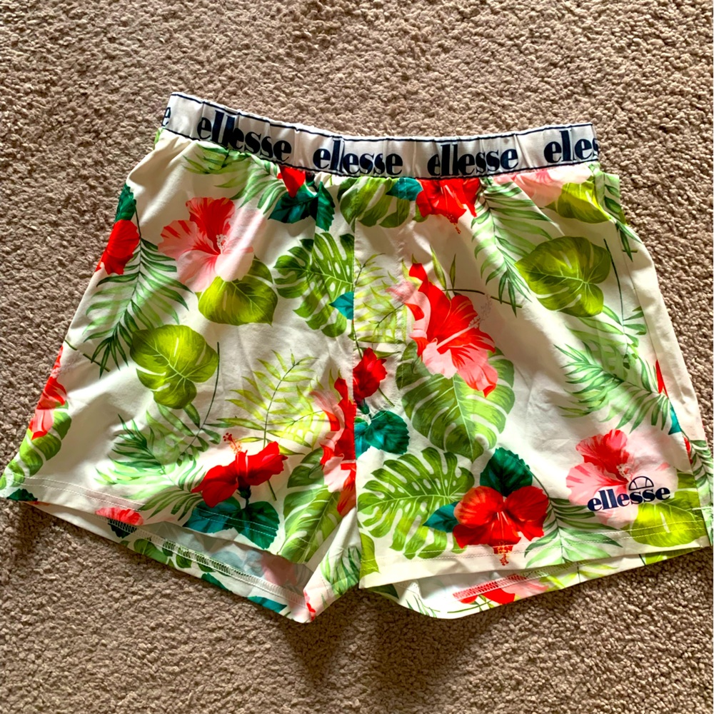 Ellesse Tropical Highrise Shorts